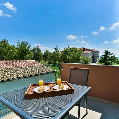 Crowonder Cascada With Jacuzzi - S4 Villa *
